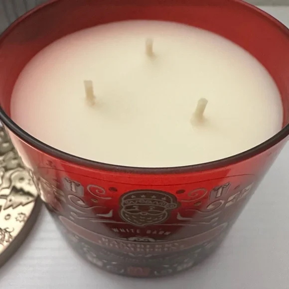 White Barn Raspberry Thumbprint Scented Candle 3 Wick - Picture 3 of 6